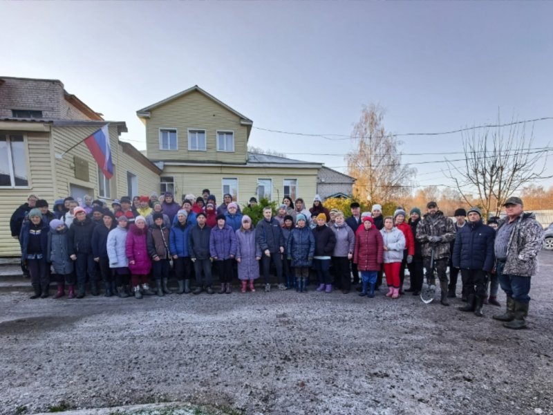 Закладка дендропарка на территории Вогнемского дома Социального Обслуживания