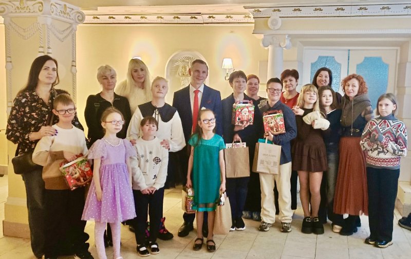 Звездочки студии "Дежавю" на новогодней елке в Вологодской филармонии